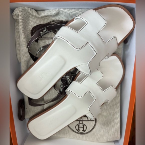 2024 White Oran Hermes Sandals - Picture 2 of 8